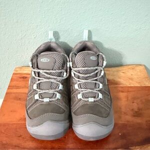 Keen Gray and Blue Hiking Shoes
1026776 Keen Women's Circadia Vent